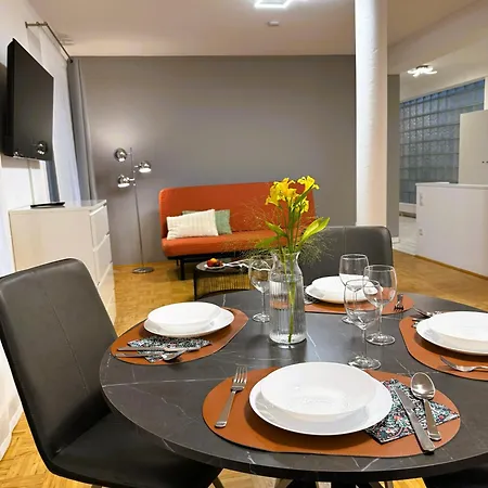 Parkside By Bestchoice - Self Check-in With Parking Option Apartment